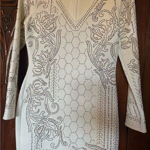 VENUS White Long Sleeve Evening Dress with Intricate Patterns.